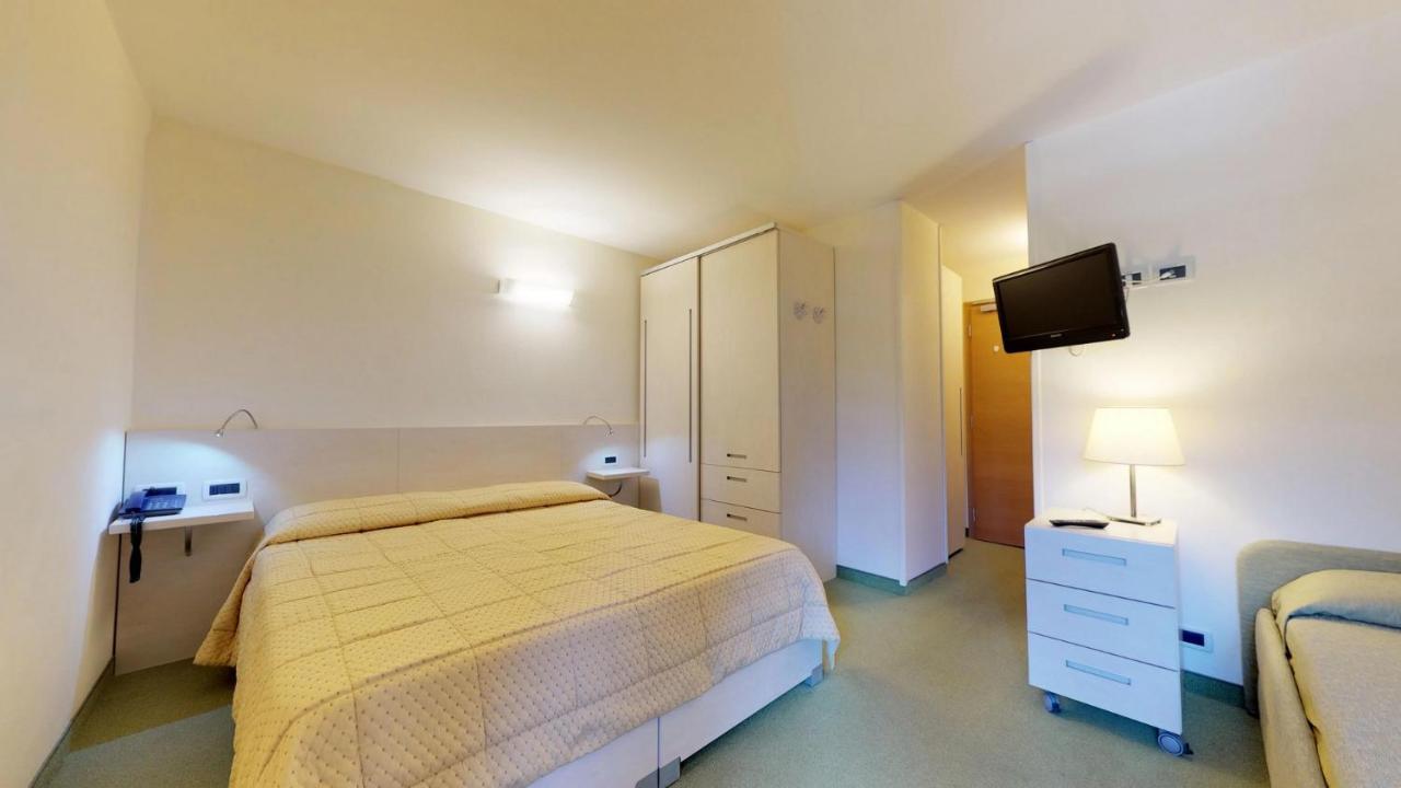 Hotel Alaska Фольгарида Экстерьер фото