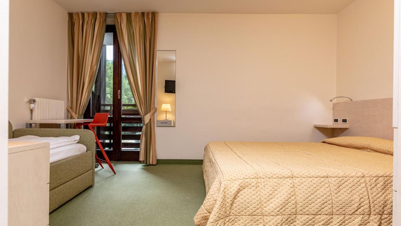 Hotel Alaska Фольгарида Экстерьер фото