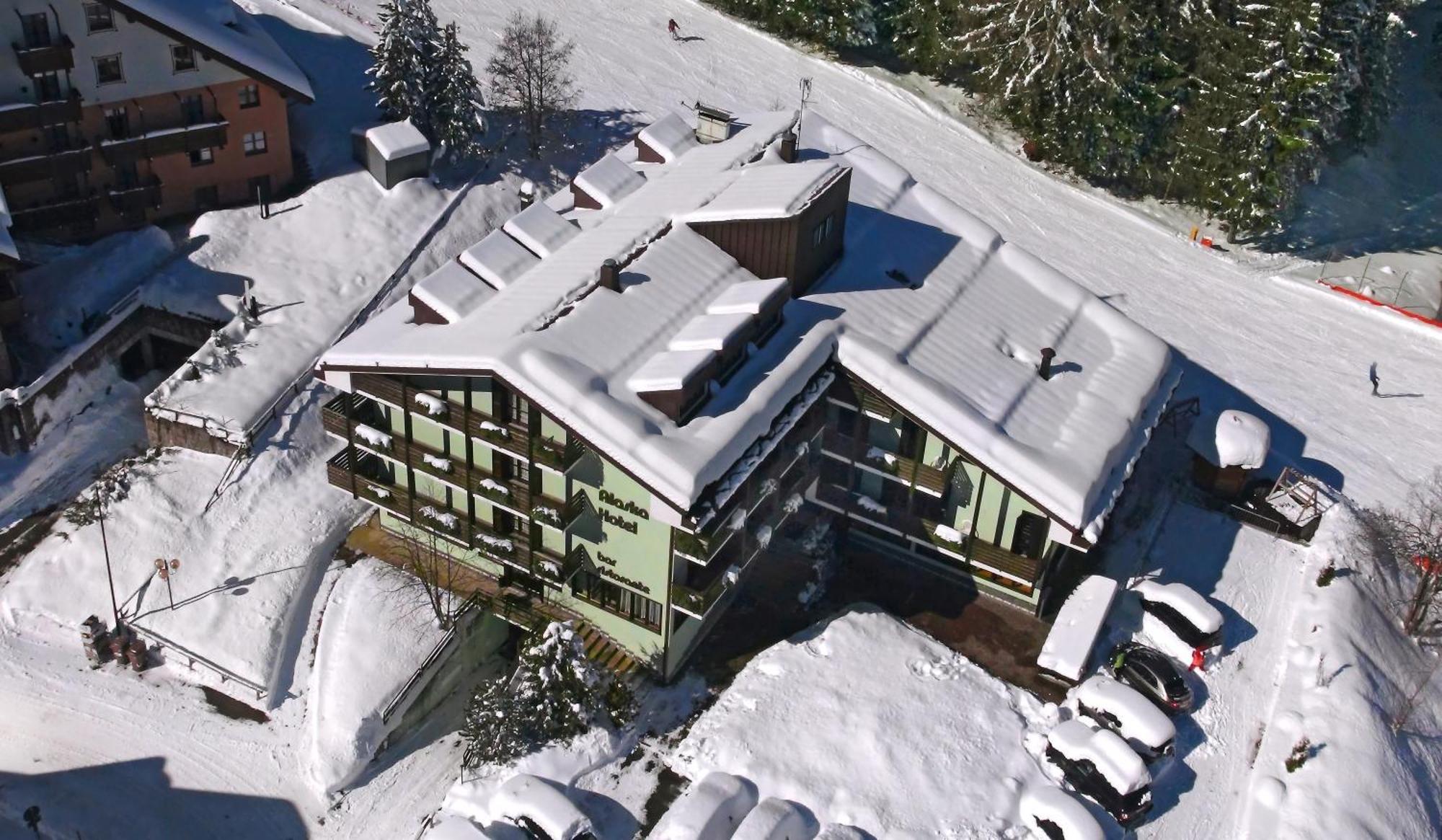 Hotel Alaska Фольгарида Экстерьер фото