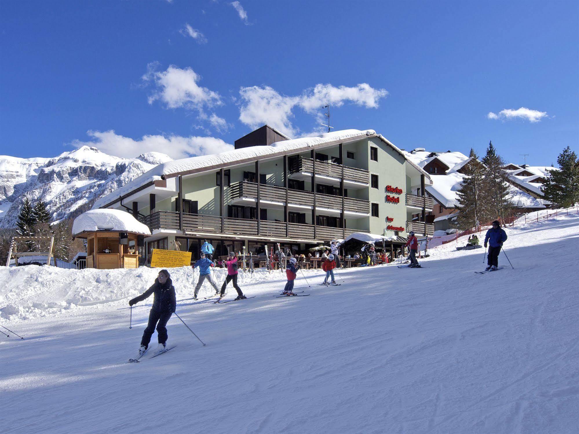 Hotel Alaska Фольгарида Экстерьер фото